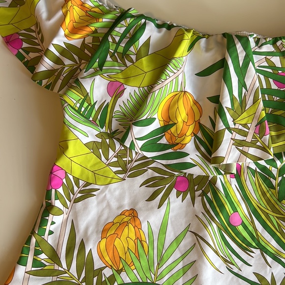 🌴🍍🌸$154 TRINA TURK Green Tropical Print Off Shoulder Ruffle Swimsuit Size 8 - Picture 6 of 11